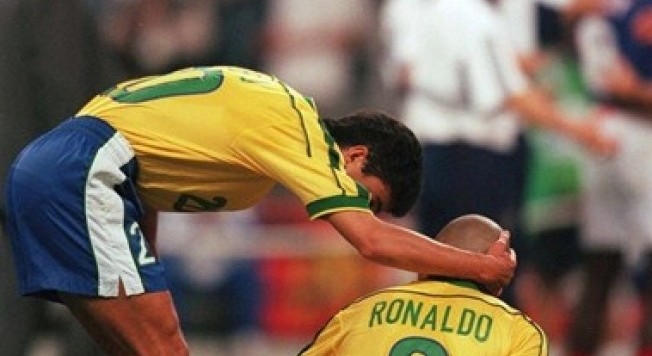 تصویر بیتو و رونالدو جام جهانی 1998